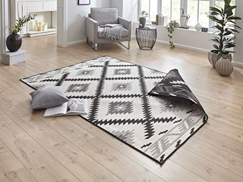NORTHRUGS Malibu Indoor and Outdoor Rug 80 x 150 cm - Reversible Rug Weatherproof Modern Geometric Pattern Runner for Balcony Patio Garden Conservatory Living Room Rug Waterproof in Black Cream