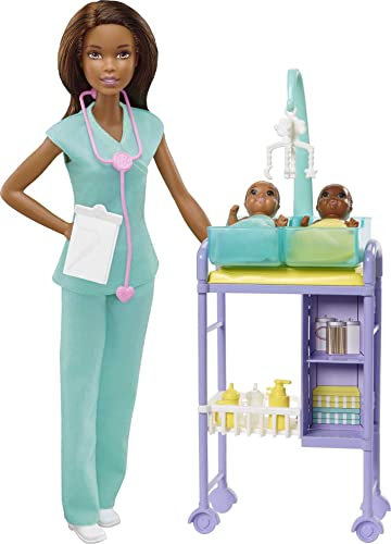 Barbie GKH24 - Kinderärztin Puppe (brünett) und Spielset mit Zubehörteilen, Spielzeug ab 3 Jahren