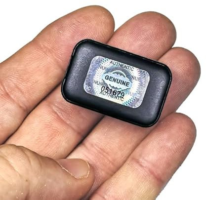 Microspia GSM antifurto che ti chiama quando sente una voce o lo chiami quando vuoi, con sistema di localizzazione LBS (King Spy Guard F8)