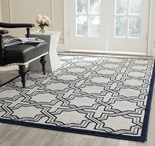 SAFAVIEH Amherst Collection Area Rug - 5'3 x 8', Ivory & Navy, Geometric Design, Non-Shedding & Easy Care, Ideal for High Traffic Areas in Living Room, Bedroom (AMT413M)