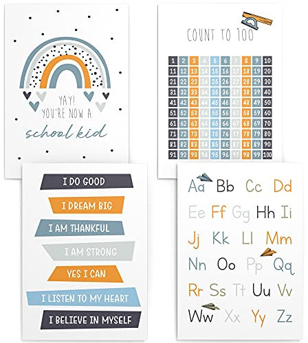 Papierschmiede® Kinderposter 4er Set Lernposter Englisch, DIN A2 Wanddeko, Geschenk für Jungen Kinderzimmer, Einschulung English Alphabet ABC Zahlen, School Kid Boys