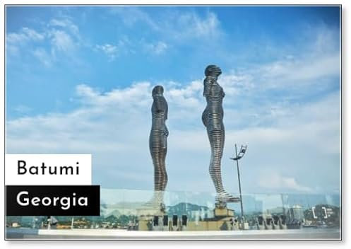Batumi, Georgia: ali and nino Skulptur in der Stadt Batumi, Der Architekt ist georgische Bildhauerin Tamara Kvesitadze Design 3, Kühlschrankmagnet