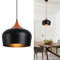 Alpinaluz Lámpara Colgante Moderna – Pantalla de Acero Negro Mate Ø35 cm con Acabado en Efecto Madera – Casquillo E27 – Iluminación Elegante para Cocina, Comedor y Salón