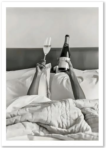 Happymotive – Poster im Zeitungsstil Vintage A3 | Wandbilder im Retro-Design | Typografie | Wanddeko für Wohnzimmer, Büro & Schlafzimmer | Premium Druck auf 300g Papier (Champagne bed)