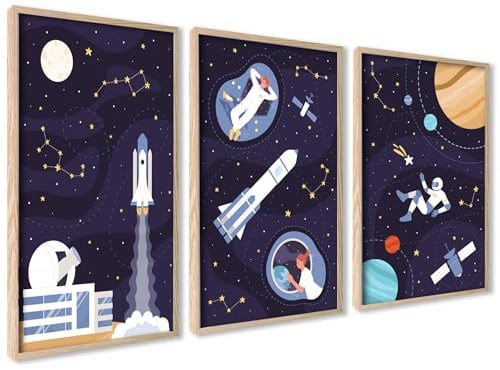 3er Set Poster 30x40cm Ohne Rahmen Wanddeko Wohnzimmer Ideal als Geschenk | Kinderzimmer Kosmos Astronaut Sterne Rakete Planeten Mond Mädchen und Junge Bilderset, Modernes Design, Hochwertige Qualität
