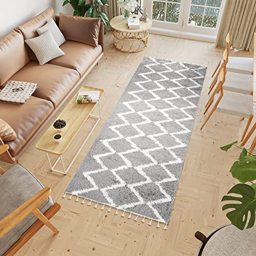 TAPISO Boho Teppich Läufer Kurzflor Shaggy Grau Creme Zig Zag Fransen Ethno Schlafzimmer Wohnzimmer Design Modern 80 x 250 cm