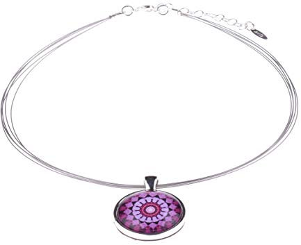 Adi-Modeschmuck Halsreif Sophia, 25mm großer Leichter Anhänger aus versilbertem Messing mit phantasievollen Ornamenten unter einem Glas Cabochon, handgefertigt in Berlin