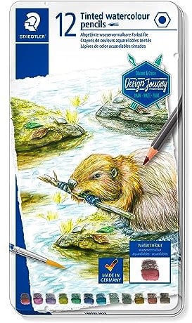 STAEDTLER Design Journey abgetönte wasservermalbare Stifte 146, klassischs Seschskntformat, weiche und intensive Mine, 12 Aquarellfarben im Metalletui, 14610T M12