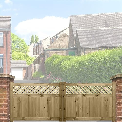 PAIR of Wooden URBAN FORTRESS Framed Driveway Gates with Tongue & Groove Centre [Height: 4ft (120cm) x Full Width: 10ft (300cm)] with our Premier 35mm Diamond Smooth Planed 30x12mm Laths Trellis Top