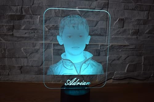 Portrait gravé sur verre acrylique avec lampe LED multicolore. Photo gravé sur verre acrylique. Gravure laser personnalisée. Lampe LED décoration pour chambre d'enfant, salon. Décoration d'intérieur