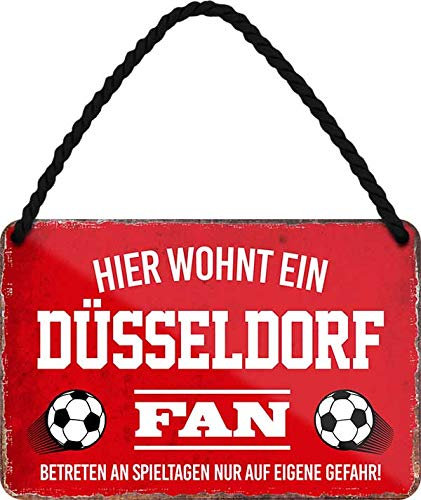 schilderkreis24 - Blechschilder Fan Hängeschild für Fußball Begeisterte Deko Artikel Schild Geschenkidee (Hier wohnt ein Düsseldorf Fan 18x12cm)