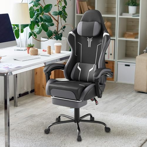 Suusolny Silla de gaming con masaje de vibración y reposapiés, silla ergonómica con reposabrazos, silla de oficina, hasta 135 kg, altura regulable, color negro, gris y blanco, superficie de