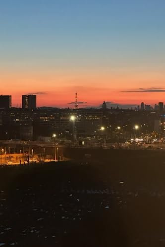Notizbuch- Titelbild Paris: A5 liniert 100 Seiten. Schlicht und praktisch. Geeignet als Reisejournal, Tagebuch oder einfach als Notizbuch