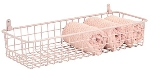 mDesign Wandregal im Landhausstil – kleiner Ablagekorb aus Metall für Bad und andere Räume – wandmontierter Organizer für Handtücher, Shampoo, Seife etc. – rosa