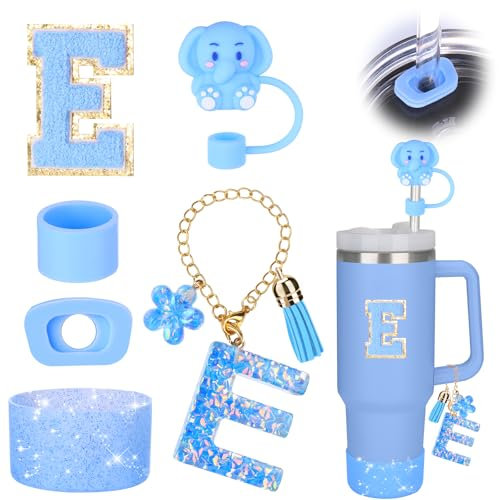 Mity rain Tassen-Zubehör-Set für Stanley Becher mit Griff, 850 ml, 1134 ml, inklusive Initialen-Charms, Strohabdeckkappe, Stiefel, Aufkleber, auslaufsicherer Silikon-Stopper, blaue Dekoration für