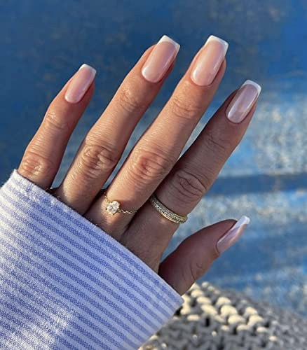 Sethexy Faux Ongles Français Carré Court Ongles a coller Blanc nacré Capsules Ongles Brillant 24 pièces Acrylique Ongles pour les femmes et les filles