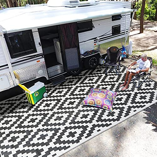 SAND MINE Grand Tapis réversible en Paille de Plastique et Tapis Moderne pour extérieur, Camping-Car, Patio, Jardin, terrasse, Pique-Nique, Plage, remorque, Camping (2,7 x 3,7 m, Treillis Noir et