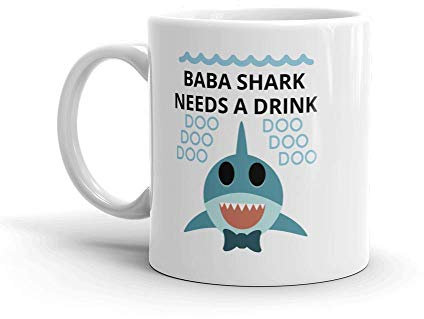 Baba Shark Needs A Drink Kaffeetasse/Tasse aus Keramik – Geburtstag, Vatertag, Weihnachten für Papa, Vater, Opa