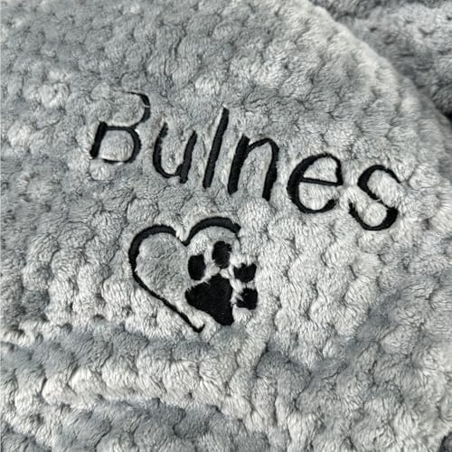 HERSTL Personalisierte Hundedecke, Bestickte Hundedecke Mit Namen Und Geburtsdatum, Kuschelige Pfotenabdruck-Haustierdecke Als Geschenk for Hunde, Welpen, Katzen Und Kätzchen(110X180cm)