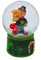 Dekohelden24 Mini Schüttelkugel - Schneekugel mit Schornsteinfeger, Glückspilzen und Glücksschwein, Sockel in Grün und Glückspilzen und Kleeblätter, Größe H/B/Ø Kugel: ca. 6,5 x 3,5 cm/Ø 4,5 cm.