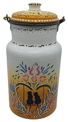 Grand pot à lait ancien jaune en aluminium,motif chats sur balançoire dans coeur au lys