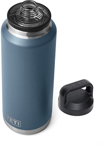 YETI Rambler - Botella de 1,304.1 g, a prueba de fugas, aislada al vacío, acero inoxidable con tapa para beber, azul nórdico