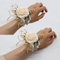 Yokoke 2 Ansteckblumen, handgefertigte künstliche Pfingstrosen, Rose, Handgelenk-Anstecknadel, Handgelenk-Ansteckblume für Hochzeit, Abschlussball, Anzug, Dekorationen (2 goldene