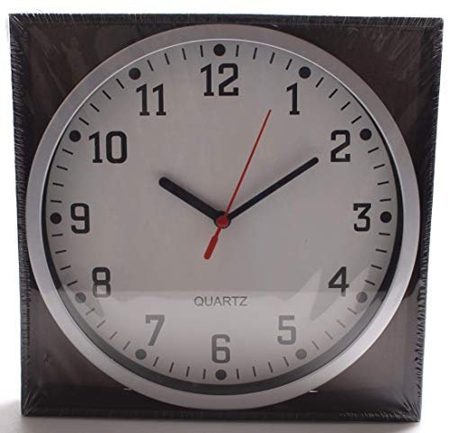 REAL ACCESSORIES Large Round Wall Clock, Big Readable Numbers, Stylish Silver Frame, Modern Look Perfect for Living Room, Kitchen, Office, School