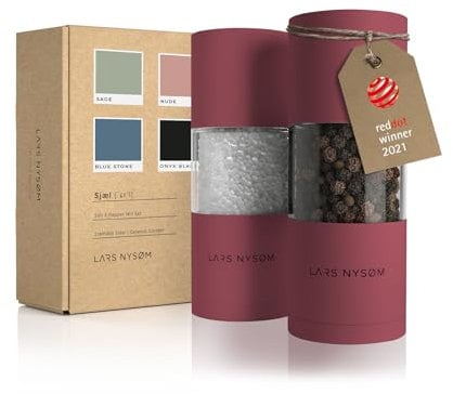 LARS NYSØM Salz und Pfeffer Mühlen Set aus Edelstahl mit einstellbarem Keramik-Mahlwerk 2 Stück I Manuelle Gewürzmühlen mit hochwertigem Design (2 Stk) (Berry Red)