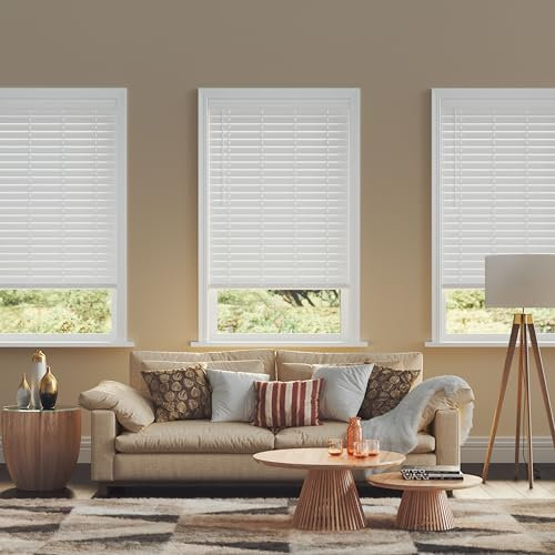 Tenda veneziana senza fili in finto legno, 76,2 cm di larghezza x 162,6 cm di lunghezza, colore bianco, stile piantagione, oltre 400 misure personalizzate a partire da 29,97, tonalità oscuranti per