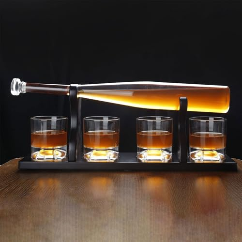 Fcmeavo Transparent Whisky Karaffe mit Stecker Whiskey Decanter Set für Männer Papa Ehemann Geschenkideen Liebhaber Kreativer Baseball Form Whiskyflasche mit 4 Gläser & Holzrahmen