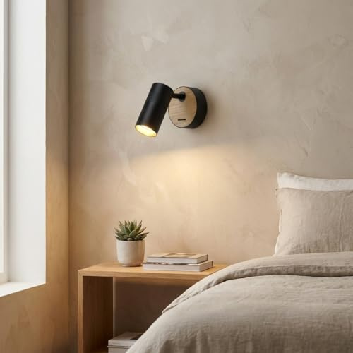 Alpinaluz Applique Murale en Métal Noir et Bois Naturel avec Interrupteur Intégré, Spot GU10 Orientable à 350°, Base Ø10 cm, Style Nordique Minimaliste, Chambre et Couloir