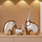 GZDDYUMYJX Elefanten Statue,Elefanten Deko Figuren, Moderne Keramik Dekor Statue, Glücks Elefant, für Bücherregal, Wohnzimmer, Büro, Tischregal Dekoration, Geschenk für Elefantenliebhaber. (Silber)