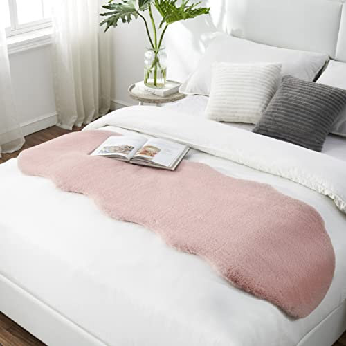 Teppich Wölkchen Fellteppich, Kunstfell Teppich Waschbar, Hasenfell Imitat, Kaninchenfell, Kurzfell - Tischläufer Fell, Fell Läufer Flur, Bettläufer - Rosa - Fell 55x160cm
