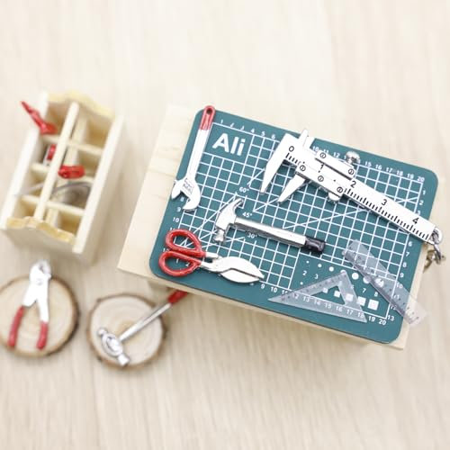 Wichtel Zubehör Werkzeugkasten,Miniatur Werkzeugkiste mit Werkzeug,Wichtel Werkzeug Set Weihnachten Deko für Puppenhaus Garten Möbel Gartengeräte Wichtelzubehö mit Messschieber,Lineal,Schneidematte