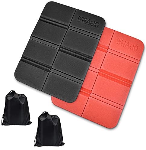 AUBEY 2er Thermo Sitzkissen Outdoor Faltbar, Sitzunterlage Outdoor Kinder Sitzmatte, Wasserdicht Spielplatz Matte, Wander Jagd Zubehör Garten Stadion Hunting Camping (Schwarz und Rot)