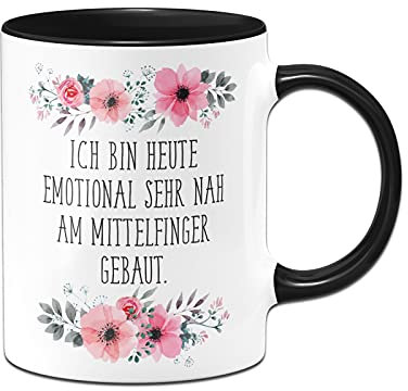 Tassenbrennerei Original - Blümchen Tasse mit Spruch Ich bin heute emotional sehr nah am Mittelfinger gebaut - Kaffeetasse lustig als Geschenk für Kollegin (Schwarz)