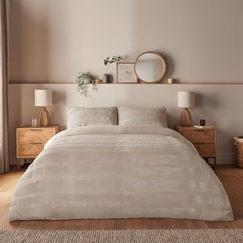 Silentnight Supersoft Textured Duvet Set - Luxury Waffle Soft & Cosy Tufted Details - Stylish Modern Duvet Quilt Cover + Pillowcase Bed Set - Easy Care Fabric with Button Fastening, Single, Natural