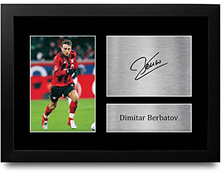 HWC Trading FR A4 Dimitar Berbatov Geschenke Gedrucktes Signiertes Autogramm Foto für Fußball Anhänger and Fans - A4 Framed