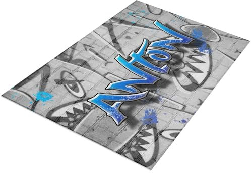 timalo® Moderner Gaming Teppich personalisiert mit Namen | Gamer Teppich Gaming Room | Fußmatte mit Wunschname Kinderzimmer Dekoration Jugendzimmer | Graffiti blau
