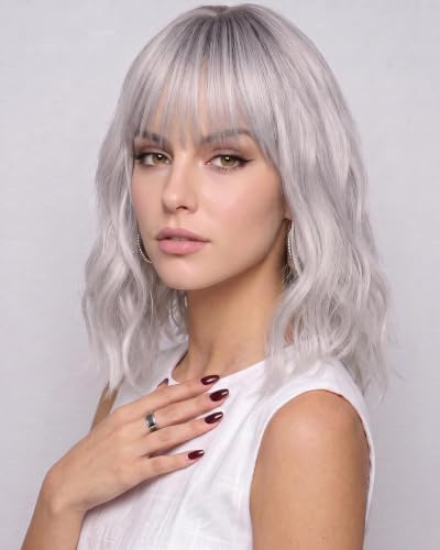 Silber Grau Perücke mit Pony, 40cm Gewellt Synthetische Haare, Mittellang Wasserwelle Ombre Perücke für Damen, Natürlicher Haaransatz