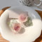 Lot de 2 barrettes à cheveux en forme de fleur rose pour femmes, filles, enfants, élégantes faites à la main en organza camélia, accessoires de coiffure pour fête, mariage, quotidien