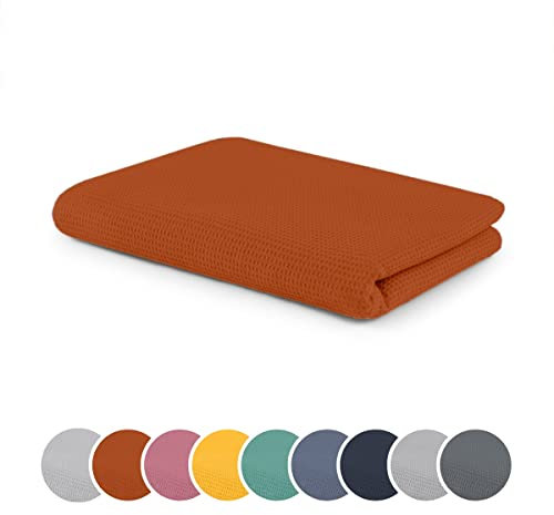 sleepling Kuscheldecke Waffeloptik, Sofadecke, hautsympathisch, temperaturregulierend, 100% Baumwolle, Ökotex Made in Green 100, waschbar, 75 x 120 cm, Cognac