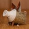 Staboos Schweinchen Figuren 65 mm Sitzend - Astholzschwein Deko aus Nachhaltigem Europäischen Holz - Einzigartige Schwein in Geschenkverpackung - Süße Holzschwein