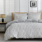 Gezu Parure de lit réversible 3 pièces 200 x 220 cm - Rayures grises et blanches - Motif moderne - En microfibre douce et respirante - Housse de couette 200 x 220 cm et 1 taie d'oreiller 80 x 80 cm -