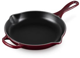 LE CREUSET Signature Gusseisen Brat- und Servierpfanne, Rund, Ø 23 cm, Für alle Herdarten inkl; induktion geeignet, 1,93 kg, Garnet, 20182239490422