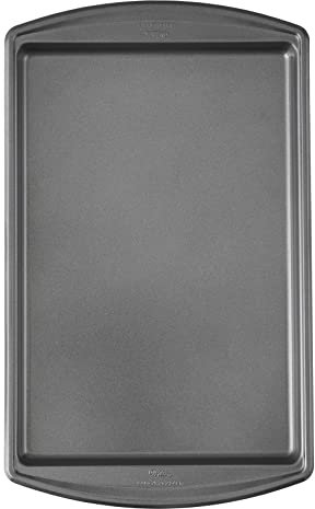 Wilton Platinum Premium - Utensilios para hornear antiadherentes y antideformación, hechos sin PFA, bandeja para hornear grande, 11 x 17 pulgadas