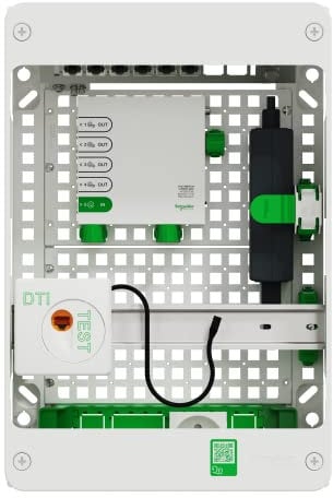 Schneider Electric - Resi9 Coffret VDI 13M2R - Switch 5ports PoE - 2 prises - grade 3TV 6xRJ45 cat6a - R9H13402VDIXS
