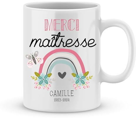 Joli Mug | Mug personnalisé pour Maîtresse avec prénom – Parce qu'elle mérite plus qu'un simple café – Cadeau rigolo pour Noël, fin d'année scolaire ou anniversaire (Maîtresse 1)
