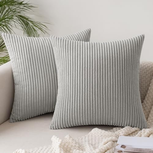 Slozzi 2er Set Kordsamt Kissenbezug Hellgrau 50x50cm Kissenbezüge Kissenhülle Sofakissen Dekokissenbezug Couchkissen Weich für Sofa Schlafzimmer Wohnzimmer Balkon